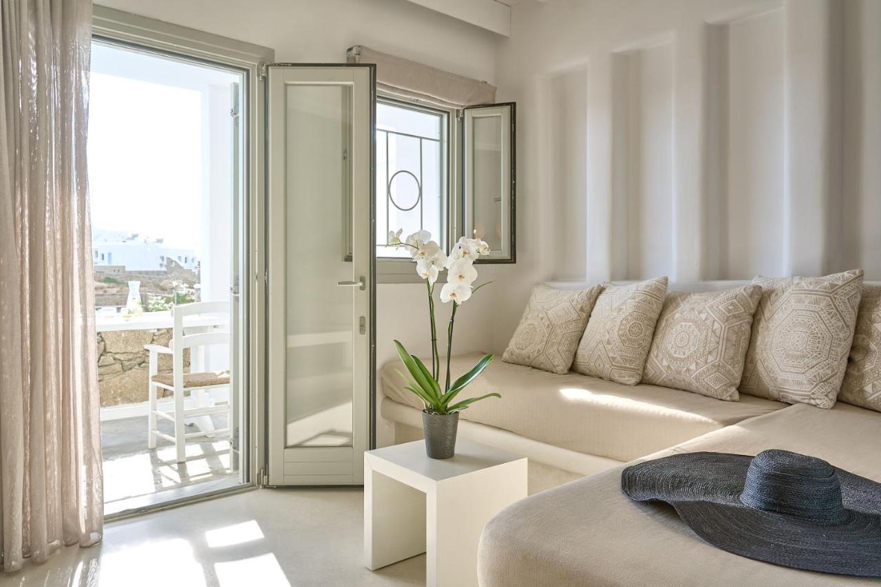 Paolas τown Boutique Hotel 4*